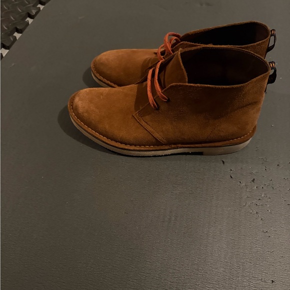 Clarks Tan Suede Chukka Boots with Red Laces Sz10 main image 5